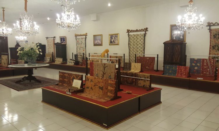 Aktivitas Museum Batik Danar Hadi