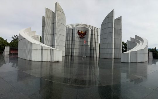 Monumen Perjuangan Rakyat Jawa Barat – Sejarah, Koleksi, Lokasi & Ragam Aktivitas