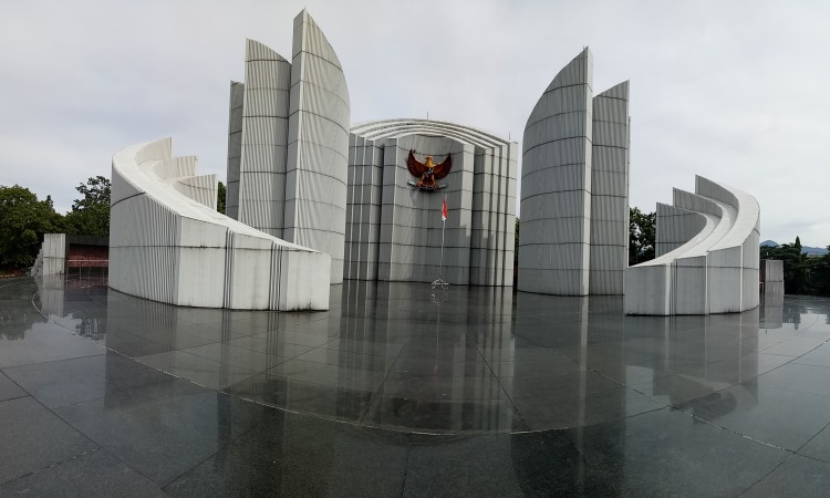 Monumen Perjuangan Rakyat Jawa Barat – Sejarah, Koleksi, Lokasi & Ragam Aktivitas