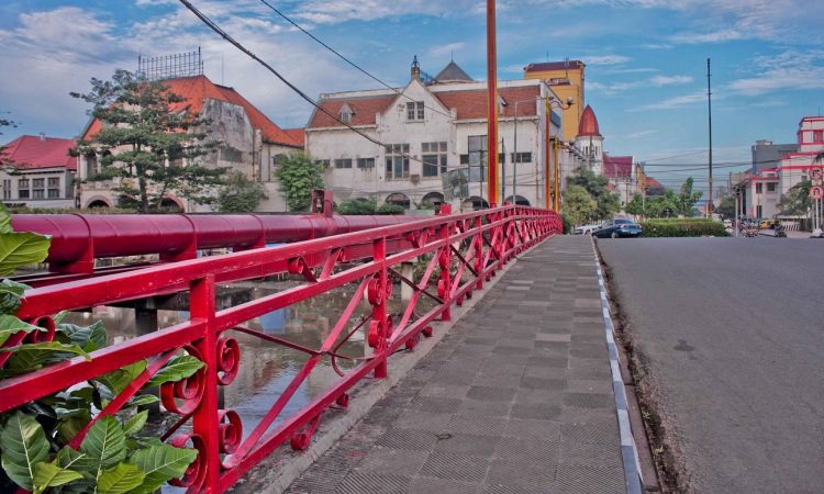 Jembatan Merah