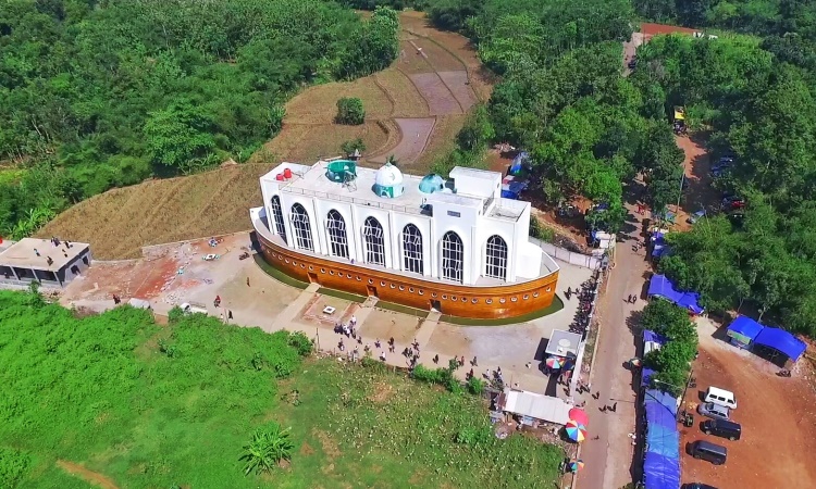 Masjid Kapal Semarang