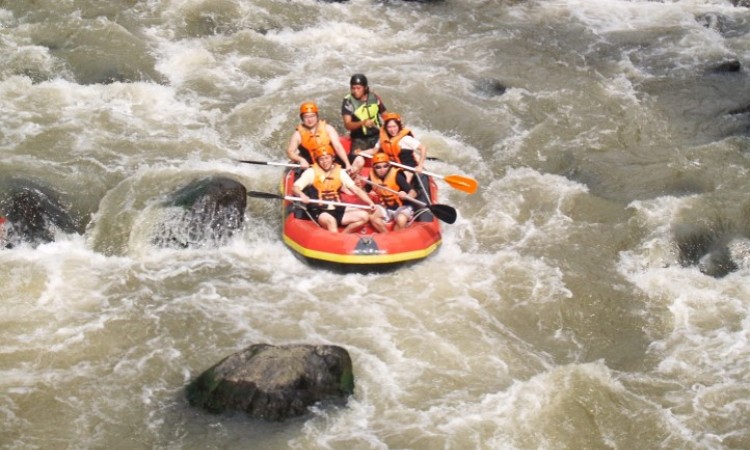 Rafting Sungai Bango