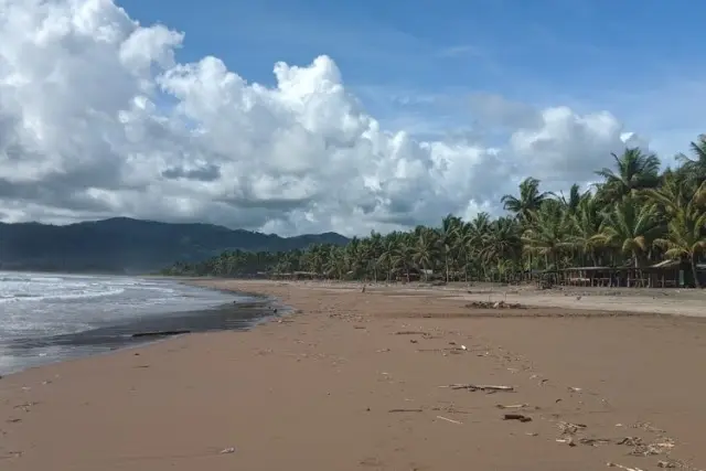 Pantai Konang Trenggalek