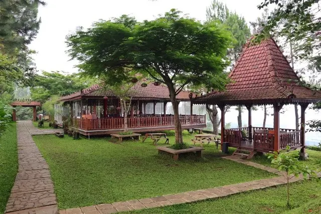 The Bale Restaurant, The Lodge Bandung