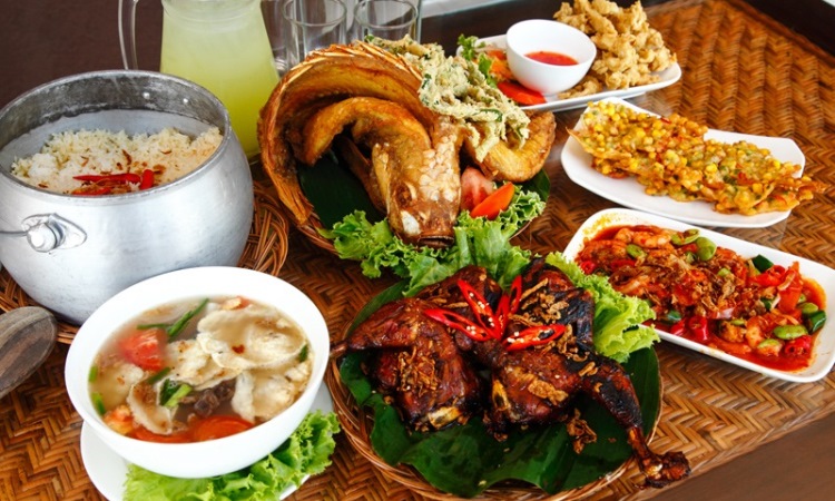 16 Restoran & Tempat Makan di Karawang Paling Enak & Murah