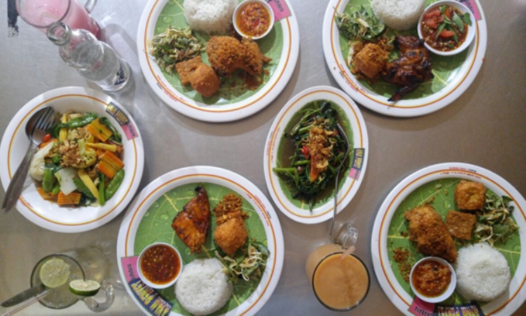 15 Restoran & Tempat Makan di Jepara Paling Enak & Murah