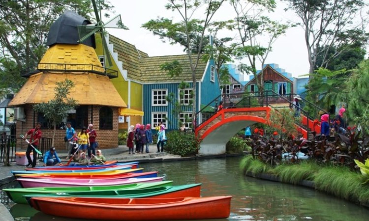Devoyage Bogor, Kampung Eropa yang Instagramable & Lagi Hits! - Java Travel