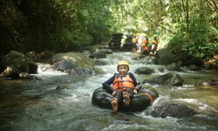 Harga Tiket Masuk Cikadongdong River Tubing