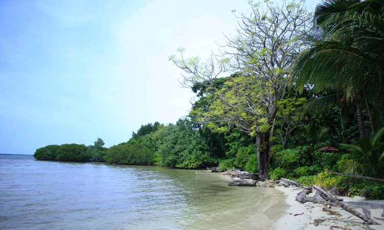 Mengenal Pulau Eksotis