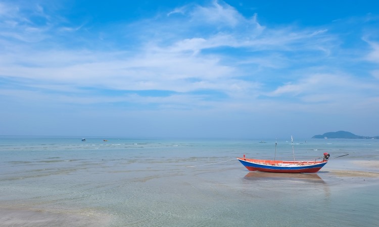 15 Wisata Pantai di Karawang yang Paling Hits Dikunjungi