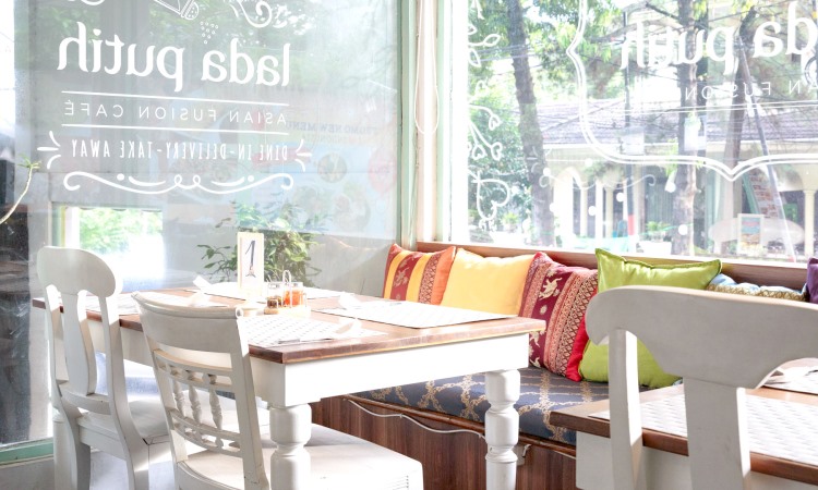 20 Cafe Tempat Nongkrong di Jakarta yang Paling Hits