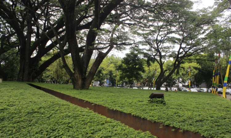 15 Taman di Bandung yang Cocok untuk Refreshing