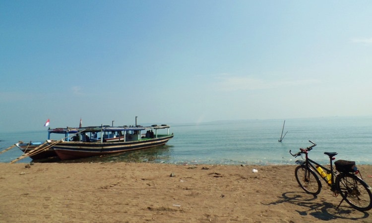 10 Wisata Pantai di Tangerang yang Paling Hits