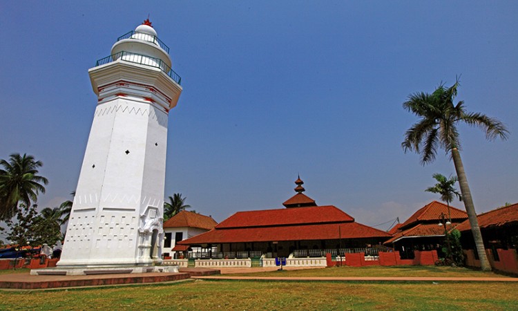 Masjid Agung Banten, Masjid Megah yang Sarat Nilai Sejarah