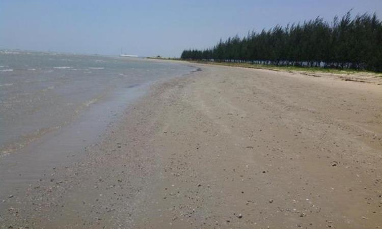 Pantai Karang Jahe