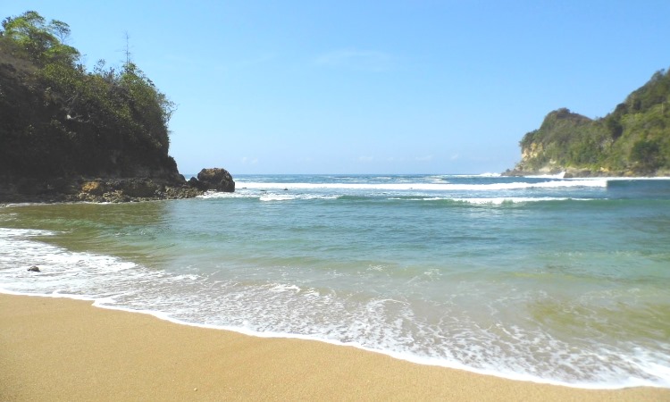 10 Wisata Pantai di Pekalongan yang Hits & Populer