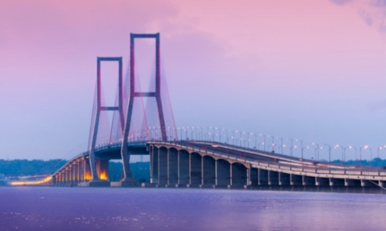 Sekilas Jembatan Suramadu
