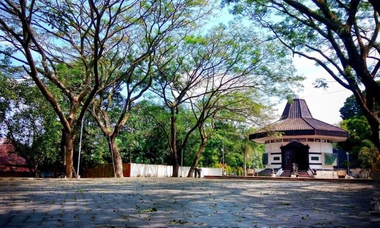 Fasilitas Candi Penataran Blitar