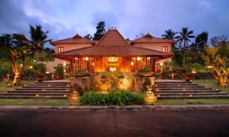 7 Rumah Adat Jawa Timur yang Unik & Sarat Makna
