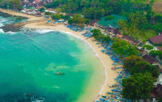 Pantai Rancabuaya, Destinasi Bahari yang Indah di Kota Intan Garut
