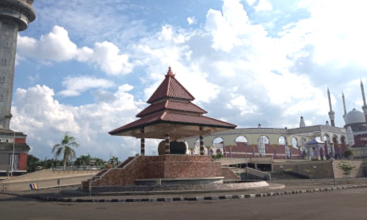 Fasilitas Masjid Agung Jawa Tengah