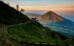 Gunung Telomoyo, Menikmati Panorama 5 Gunung Sekaligus di Jawa Tengah