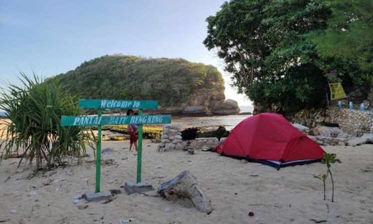 Harga Tiket Pantai Batu Bengkung