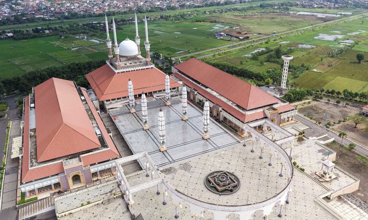 Masjid Agung Jawa Tengah, Masjid Ikonik nan Megah di Semarang