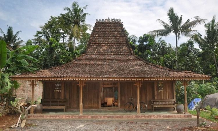 Rumah Adat Joglo Sinom