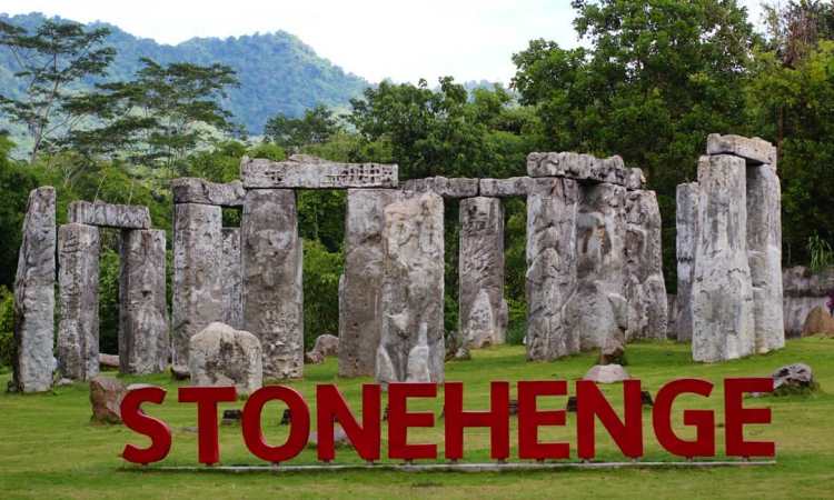 Rute Lokasi Stonehenge Merapi