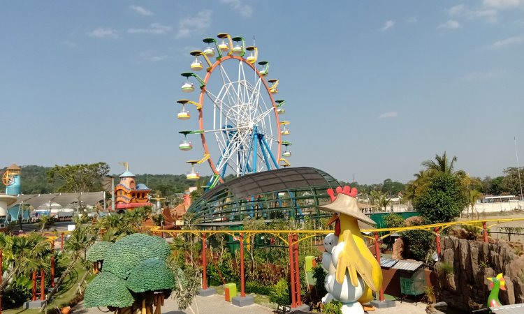 Tentang Theme Park