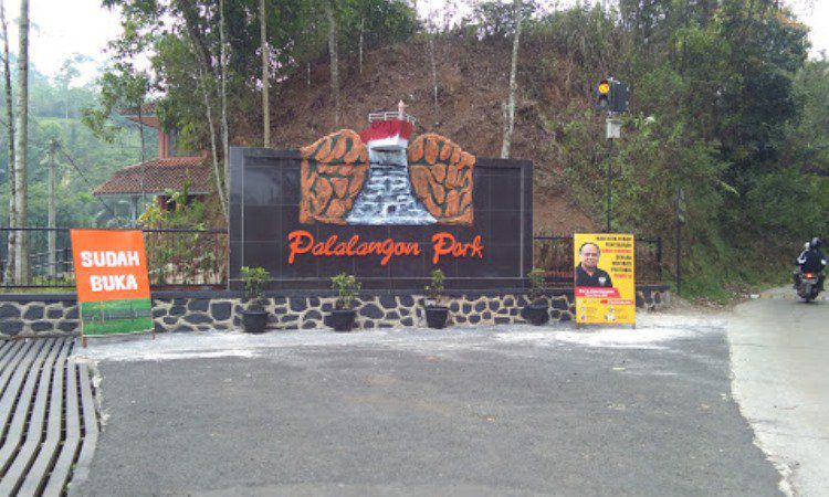 Alamat Palalangon Park