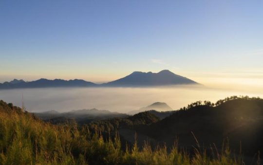 Gunung Butak, Pesona Padang Sabana & Mitos Dibalik Keindahan Alamnya
