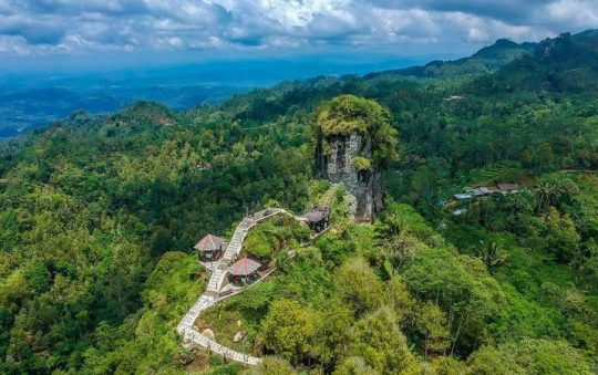 Puncak Widosari, Menikmati Panorama Alam dengan View Memukau di Kulon Progo