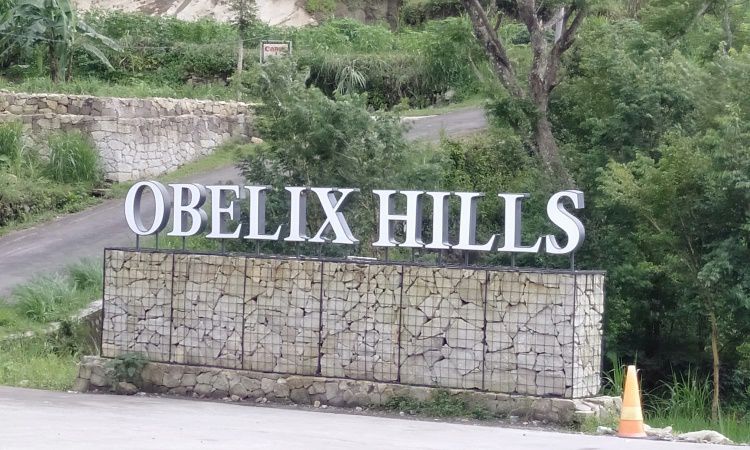 Alamat Obelix Hills
