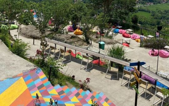 Obelix Hills, Spot Favorit untuk Nongkrong Sembari Menikmati Alam di Sleman Jogja