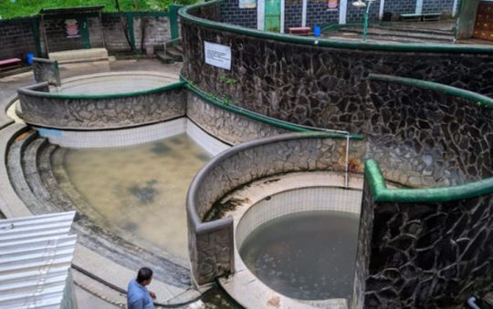 Pemandian Air Panas Pacet, Kolam Pemandian yang Populer di Mojokerto