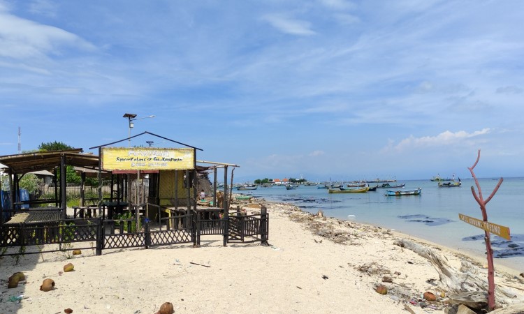 Fasilitas Pantai Gili Ketapang