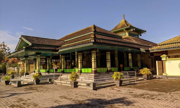 Sejarah Singkat Masjid Pathok Negoro