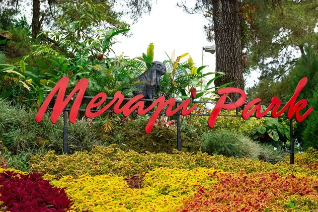 Shutterstock Alamat Merapi Park
