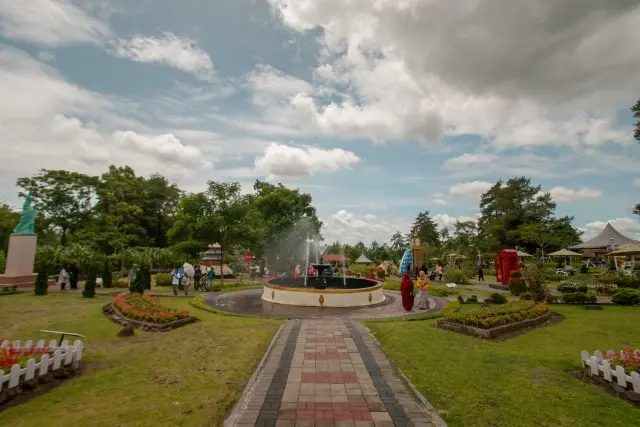 Shutterstock Kegiatan Merapi Park