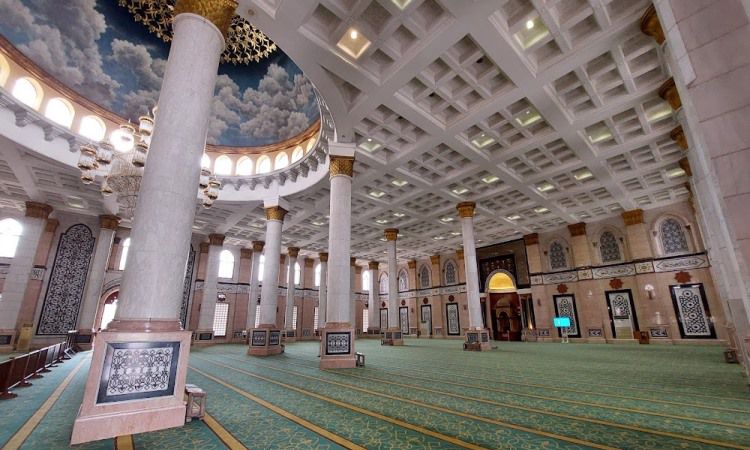 Aktivitas Menarik di Masjid Kubah Emas