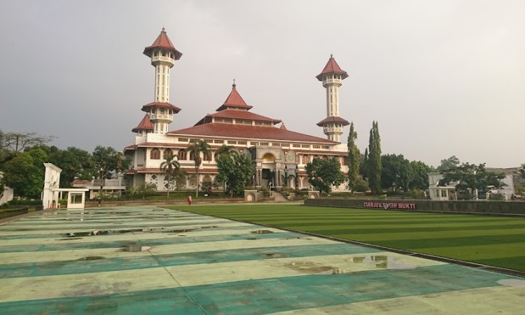 Alamat Masjid Agung Cianjur