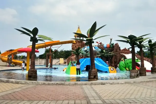 Kegiatan Menarik Fun Park Water Boom