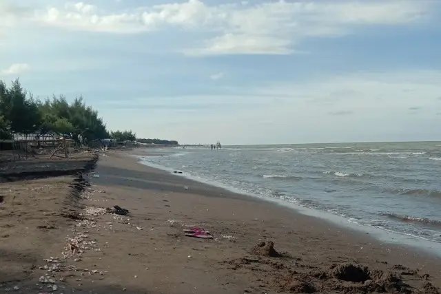 Daya Tarik di Pantai Tanjung Pakis