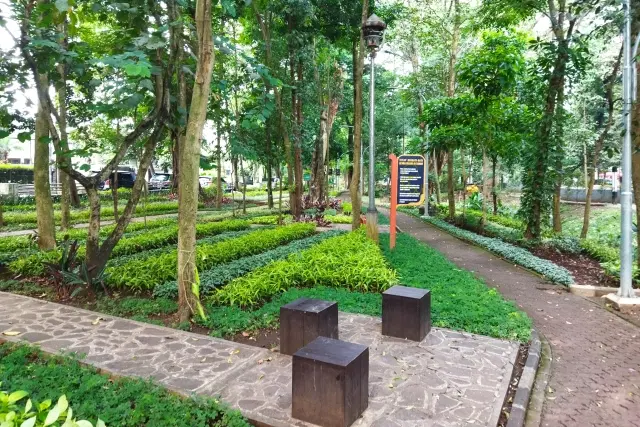 Alamat Taman Pustaka Bunga